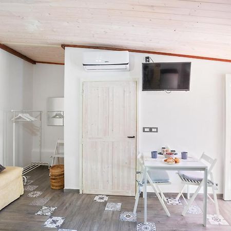 Tiny House 19 Terrace Aparment Apartment โปลีญาโนอามาเร ภายนอก รูปภาพ