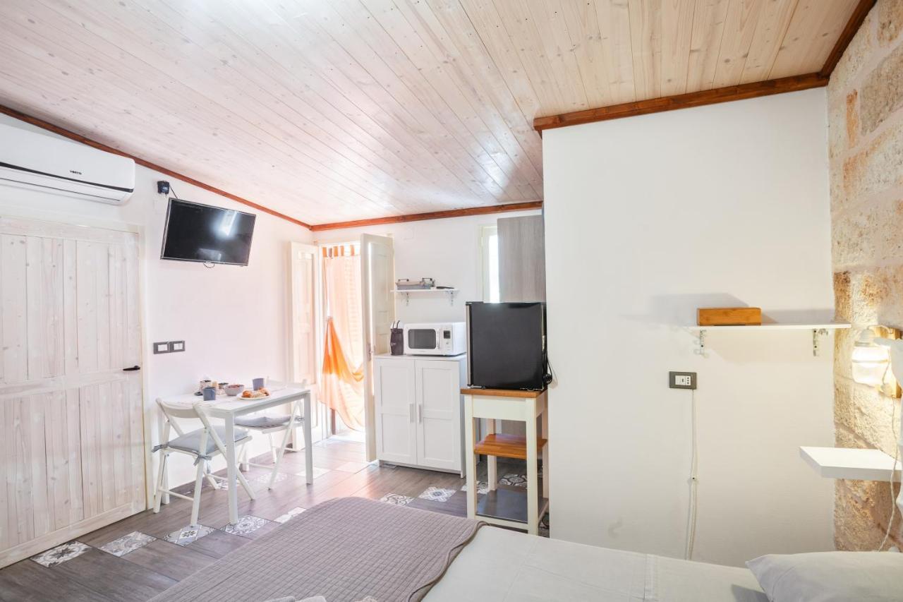 Tiny House 19 Terrace Aparment Apartment โปลีญาโนอามาเร ภายนอก รูปภาพ