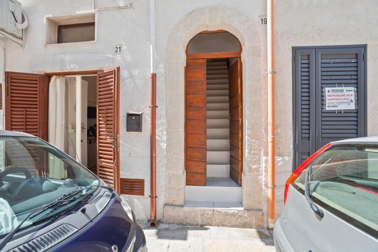 Tiny House 19 Terrace Aparment Apartment โปลีญาโนอามาเร ภายนอก รูปภาพ
