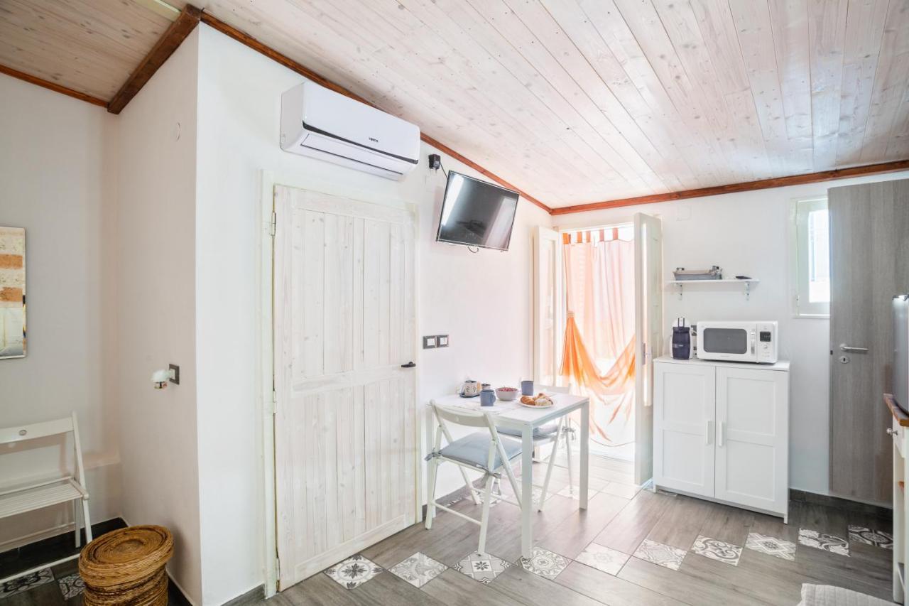 Tiny House 19 Terrace Aparment Apartment โปลีญาโนอามาเร ภายนอก รูปภาพ