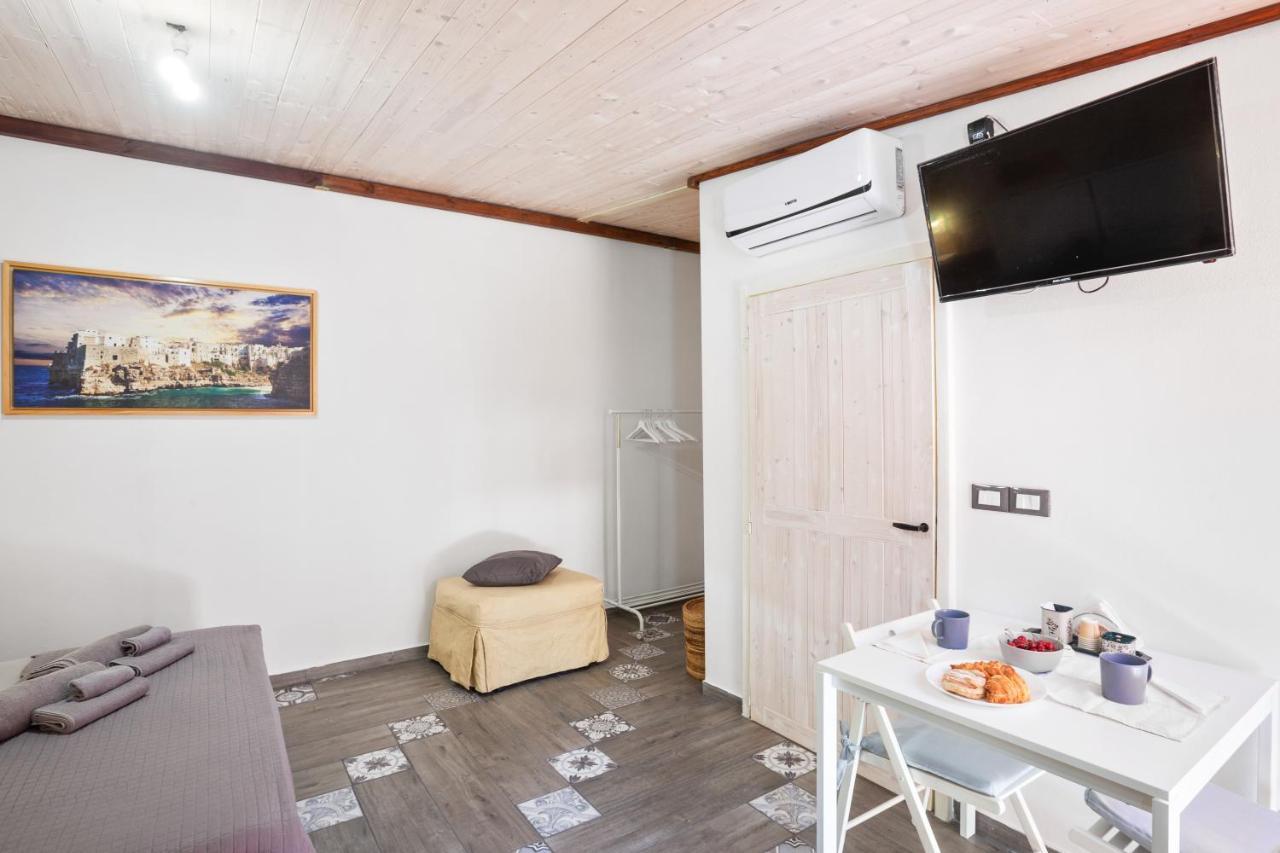 Tiny House 19 Terrace Aparment Apartment โปลีญาโนอามาเร ภายนอก รูปภาพ